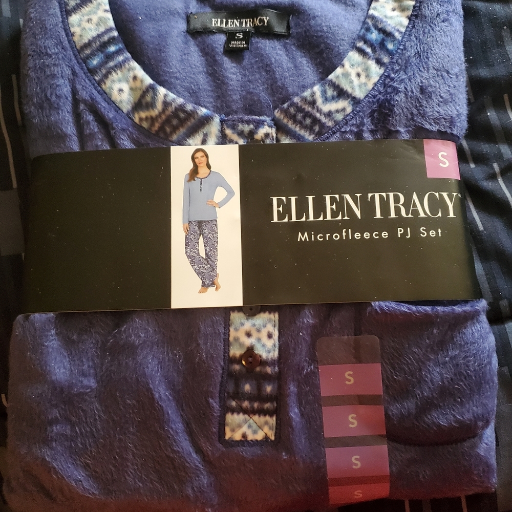 Womens pajamas